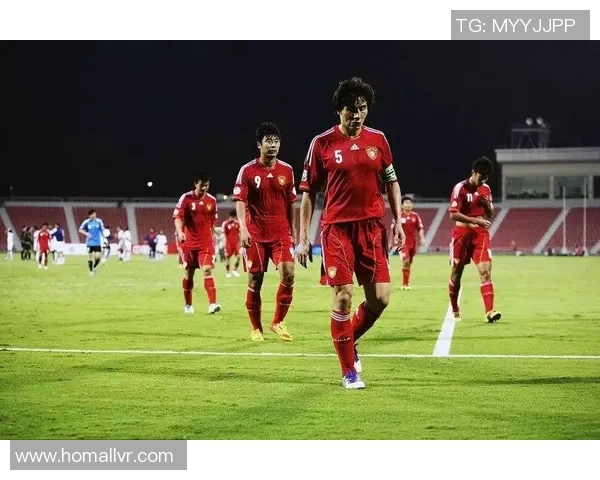 女生们的足球明星猜想大挑战谁能一眼识破真正的球场传奇