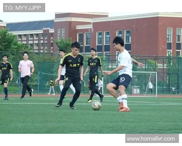 兰州清华足球队奋勇争先展现青春风采助力校园体育发展新篇章