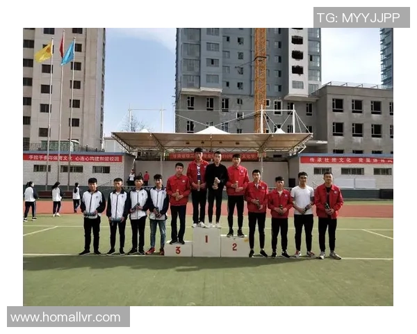 校园足球童谣传递梦想与友谊的旋律在绿茵场上飞扬