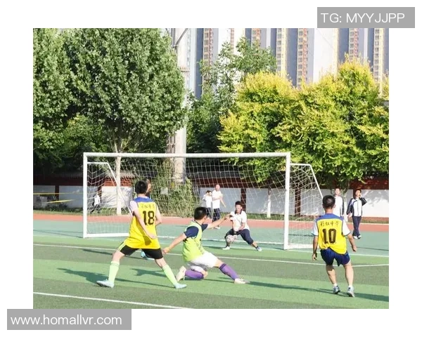 贵州足球比赛精彩纷呈球迷热情高涨助力本土球队崛起 贵州足球比赛精彩纷呈球迷热情高涨助力本土球队崛起